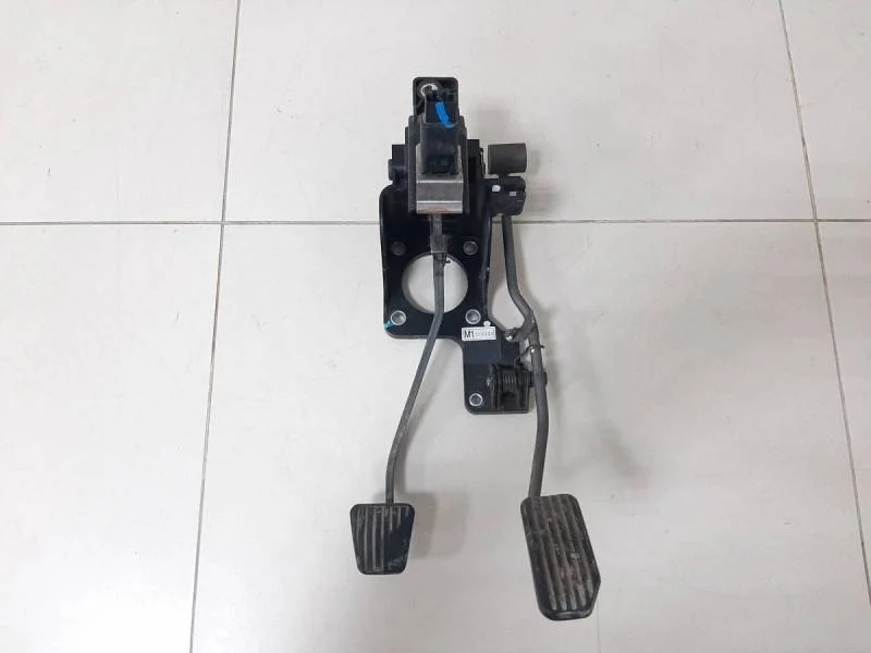 Педаль тормоза Chevrolet Lacetti (J200) 2003-2013