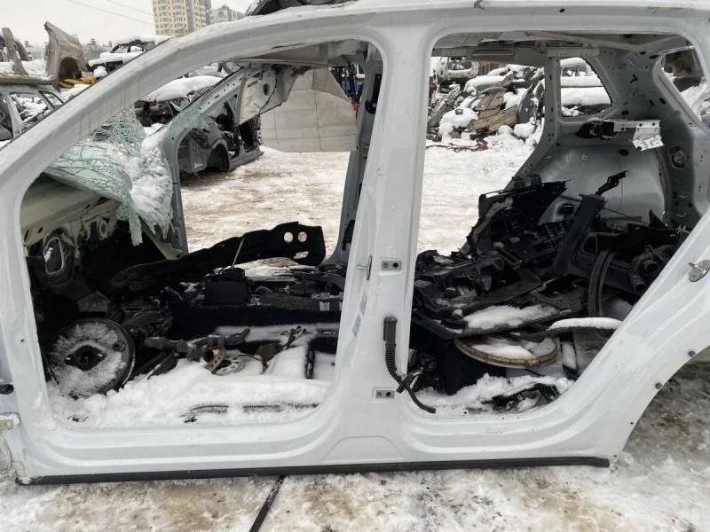 Порог со стойкой левый Skoda Rapid 2012-2020