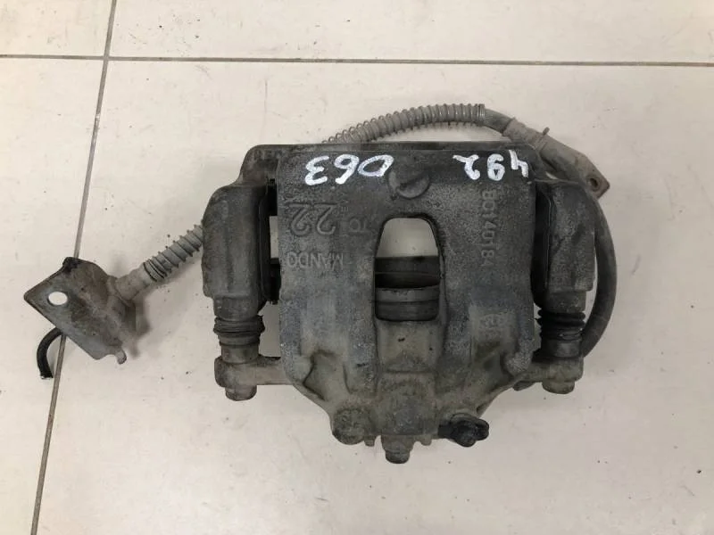 Суппорт передний правый Kia Rio 3 (UB) 2011-2017