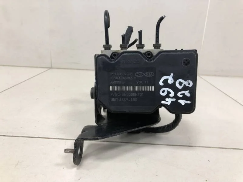 Блок ABS (насос) Kia Rio 3 (UB) 2011-2017