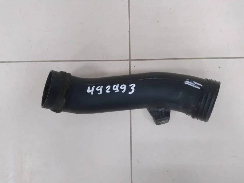 Патрубок воздушного фильтра Toyota Corolla E150 2006-2013