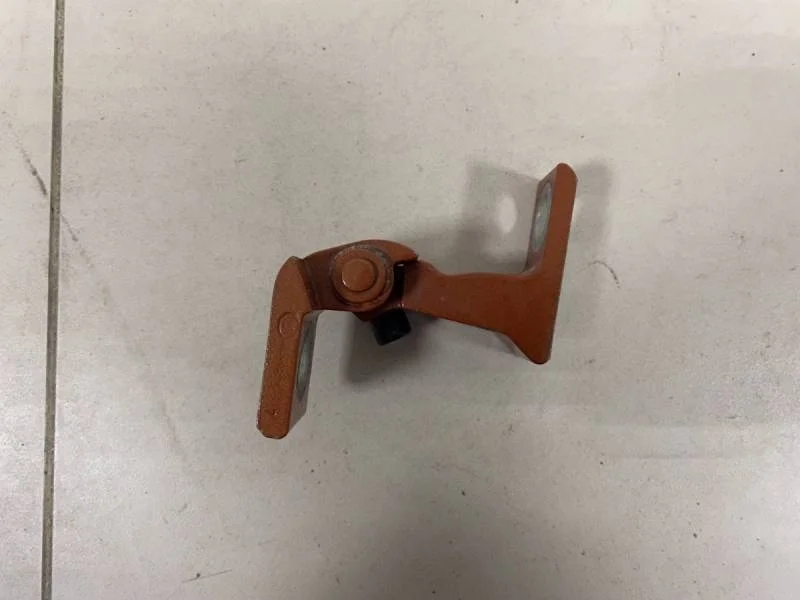 Петля двери Volkswagen Tiguan 2017>