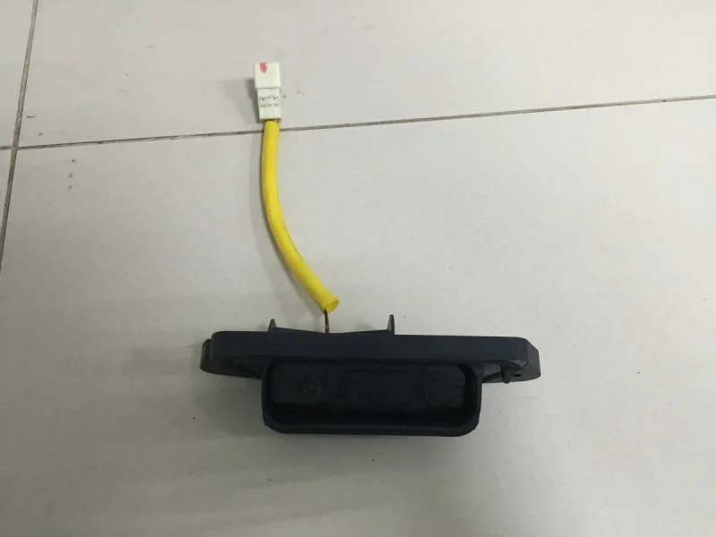 Ручка двери багажника наружная Mitsubishi Outlander (GF) 2012>