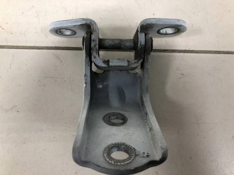 Петля двери передней левой верхняя Hyundai Solaris 2010-2017