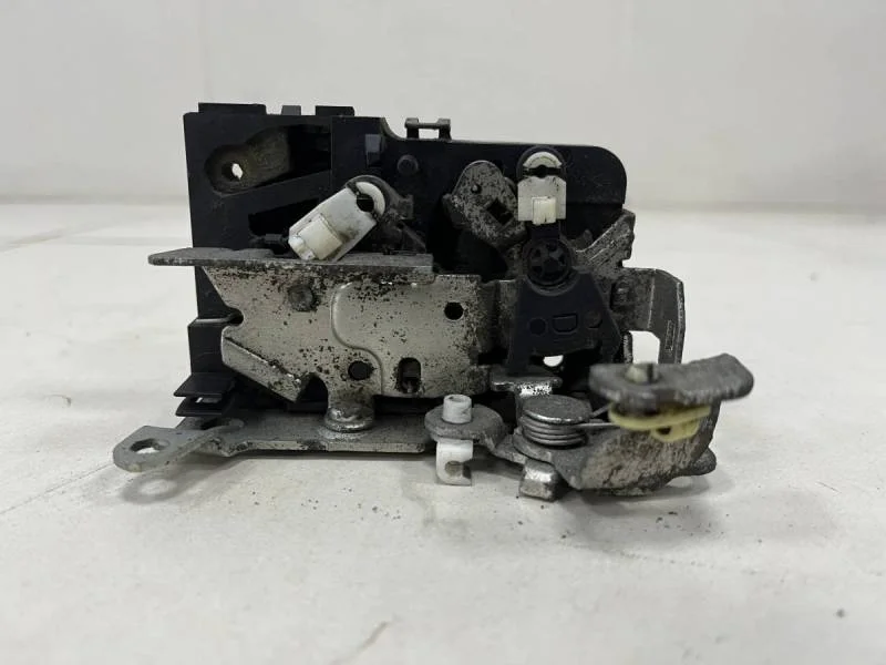 Замок двери передней правой Renault Logan (1) 2005-2014