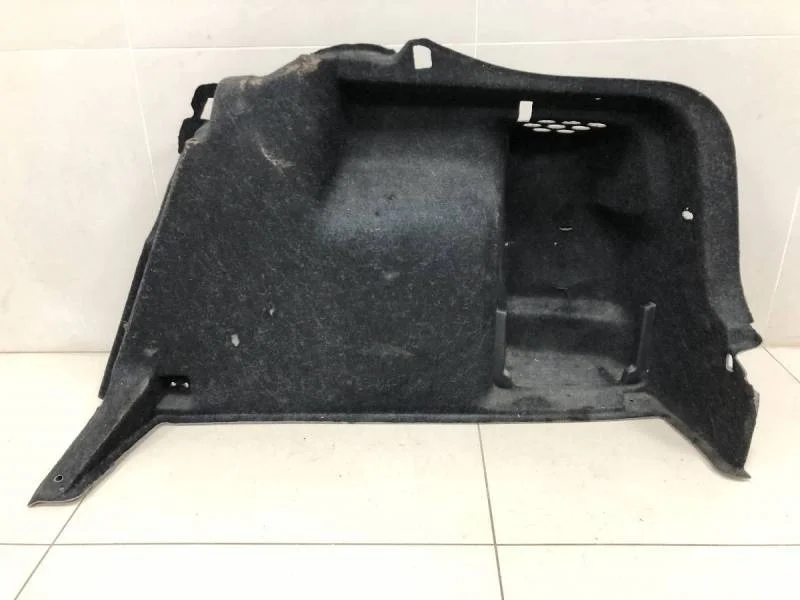 Обшивка багажника Skoda Rapid 2012-2020