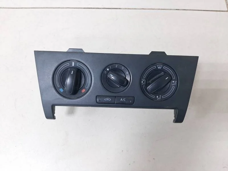 Блок управления отопителем Skoda Rapid 2012-2020