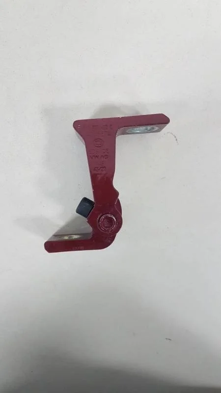 Петля двери Volkswagen Tiguan 2017>