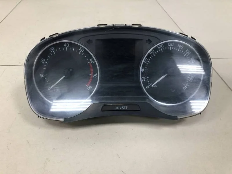 Панель приборов Skoda Rapid 2012-2020