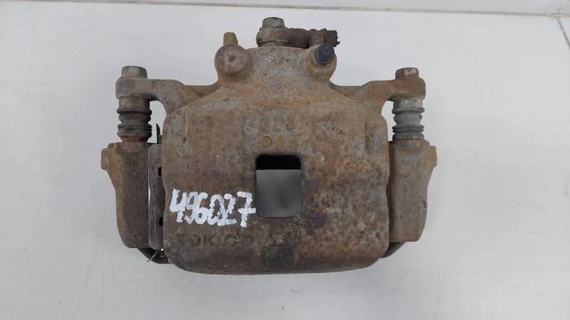 Суппорт передний правый Mitsubishi Pajero/Montero Sport (KH) 2008-2015