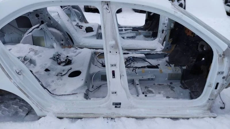 Порог со стойкой правый Skoda Rapid 2012-2020