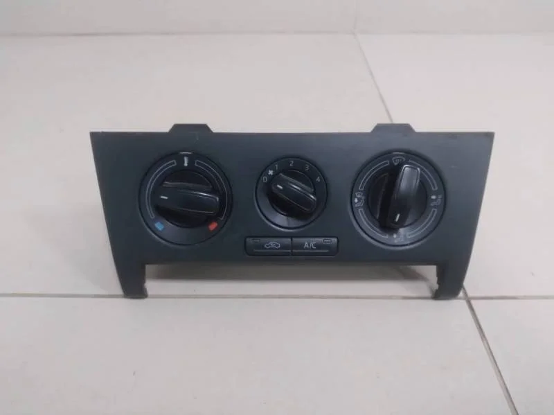 Блок управления отопителем Skoda Rapid 2012-2020