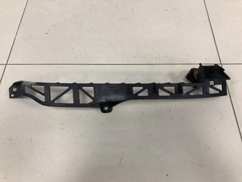 Кронштейн фар правый Mazda Mazda 3 (BK) 2002-2009