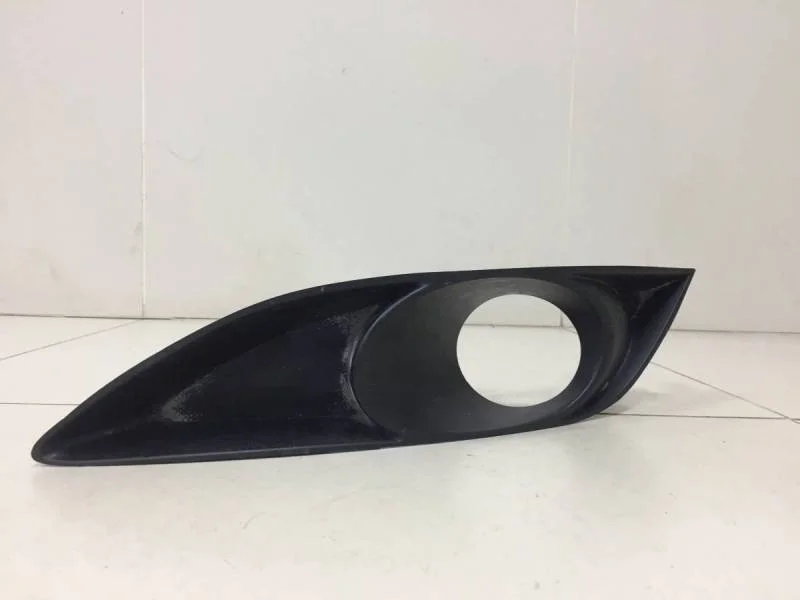 Рамка противотуманной фары левой Toyota Auris (E150) 2006-2012