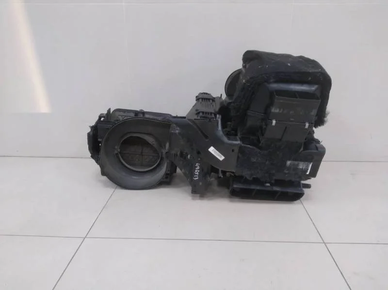 Корпус отопителя Skoda Rapid 2012-2020