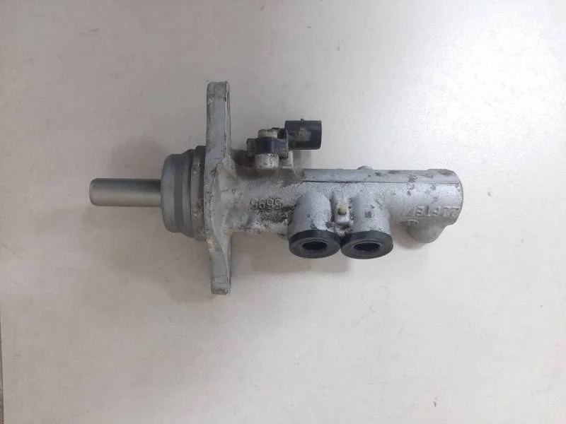 Цилиндр тормозной главный Skoda Rapid 2012-2020