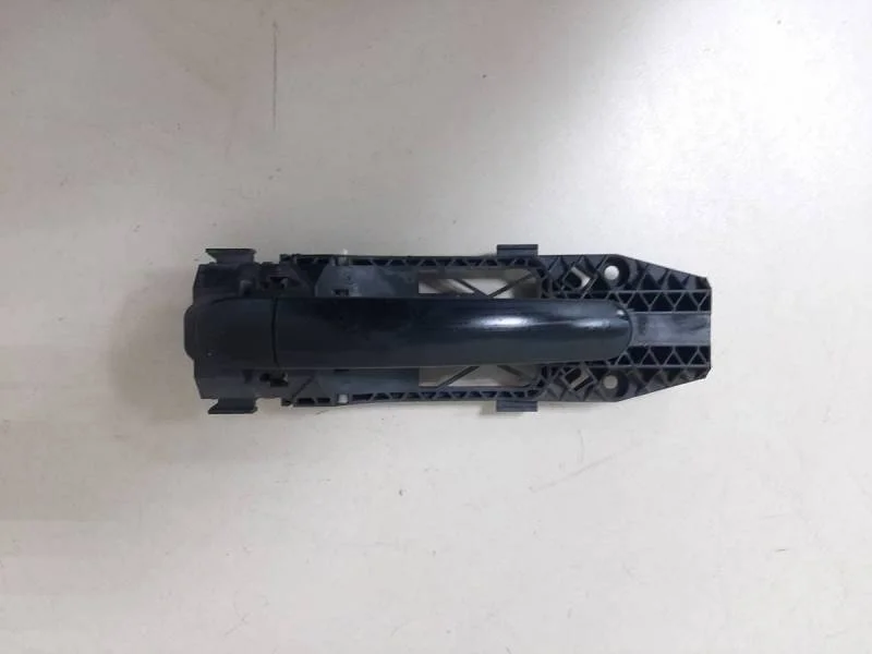 Ручка двери задней наружная левая Skoda Rapid 2012-2020