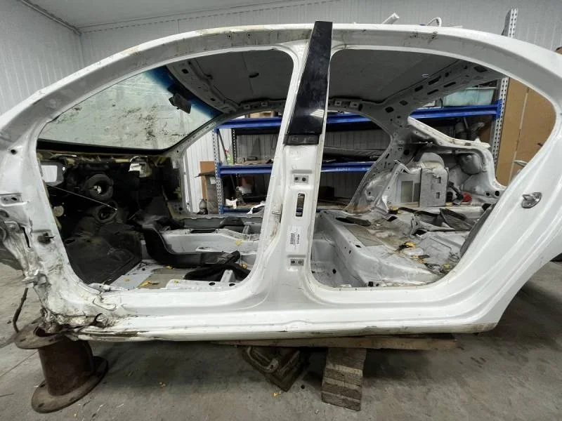 Порог со стойкой левый Skoda Rapid 2012-2020