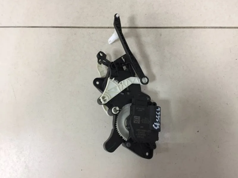 Моторчик заслонки печки Skoda Kodiaq 2016>