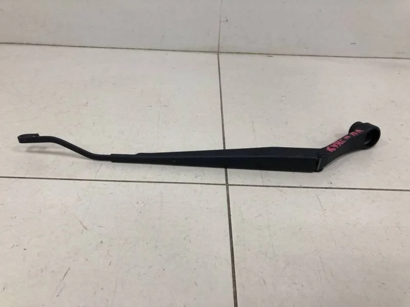 Поводок стеклоочистителя передний левый SsangYong Kyron 2005-2015