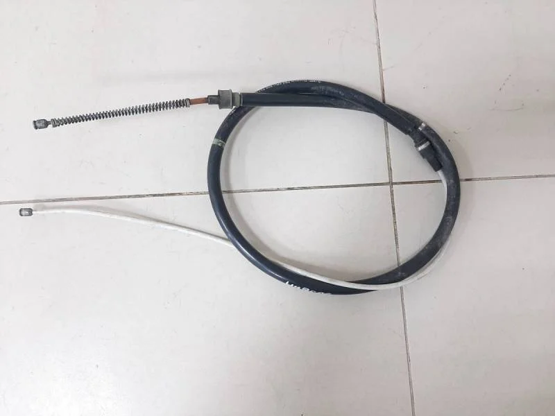 Трос стояночного тормоза Skoda Rapid 2012-2020
