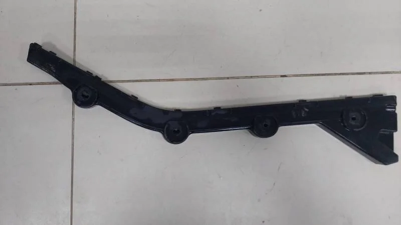 Кронштейн заднего бампера правый Skoda Rapid 2012-2020