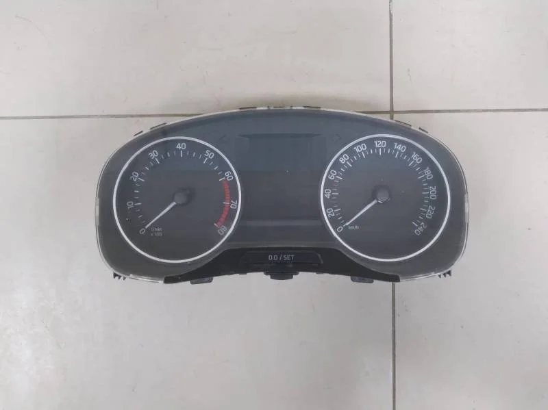 Панель приборов Skoda Rapid 2012-2020