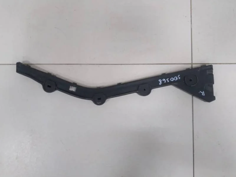 Кронштейн заднего бампера правый Skoda Rapid 2012-2020