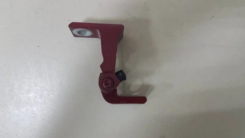 Петля двери Volkswagen Tiguan 2017>