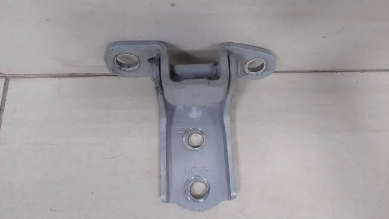 Петля двери передней правой верхняя Kia Rio 3 (UB) 2011-2017