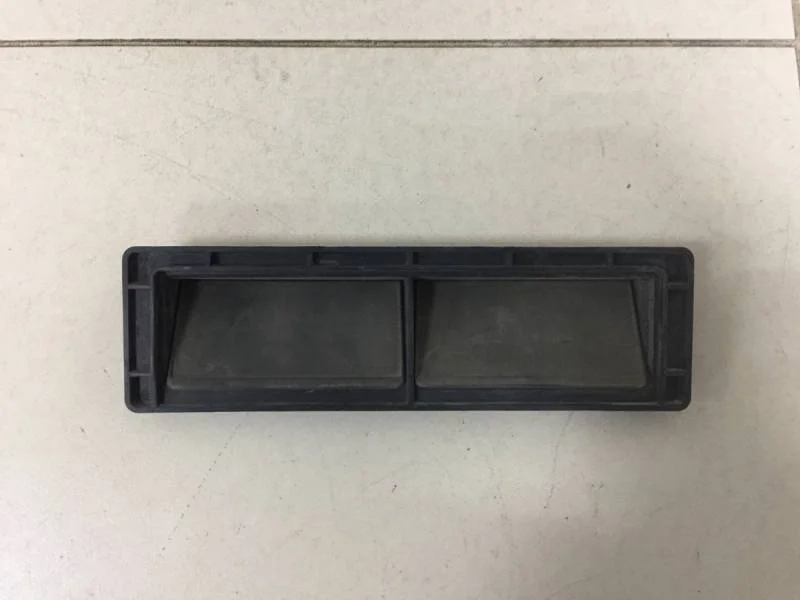 Решетка вентиляционная Hyundai Solaris 2010-2017