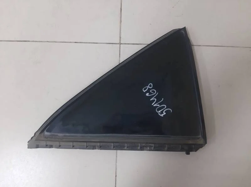 Стекло двери задней правой (форточка) Toyota Camry (V40) 2006-2011