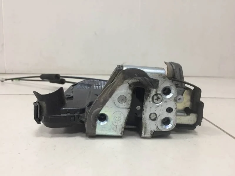Замок двери передней правой Toyota Camry (V40) 2006-2011