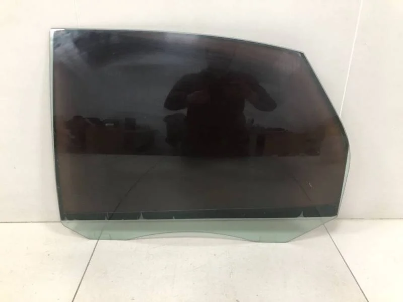 Стекло двери задней левой Ford Focus 2 (DB) 2008-2011