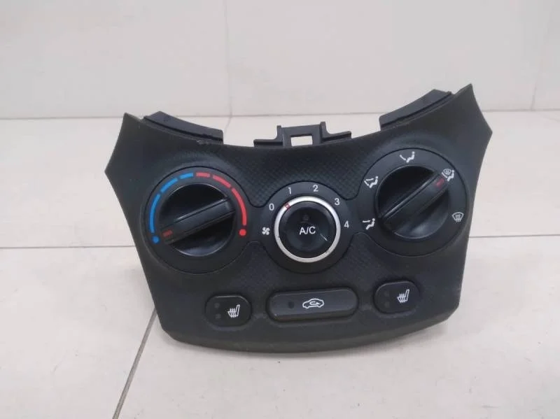 Блок управления отопителем Hyundai Solaris 2010-2017