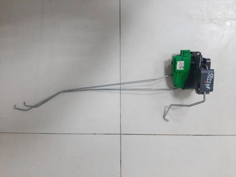 Замок двери задней правой Hyundai Solaris 2010-2017