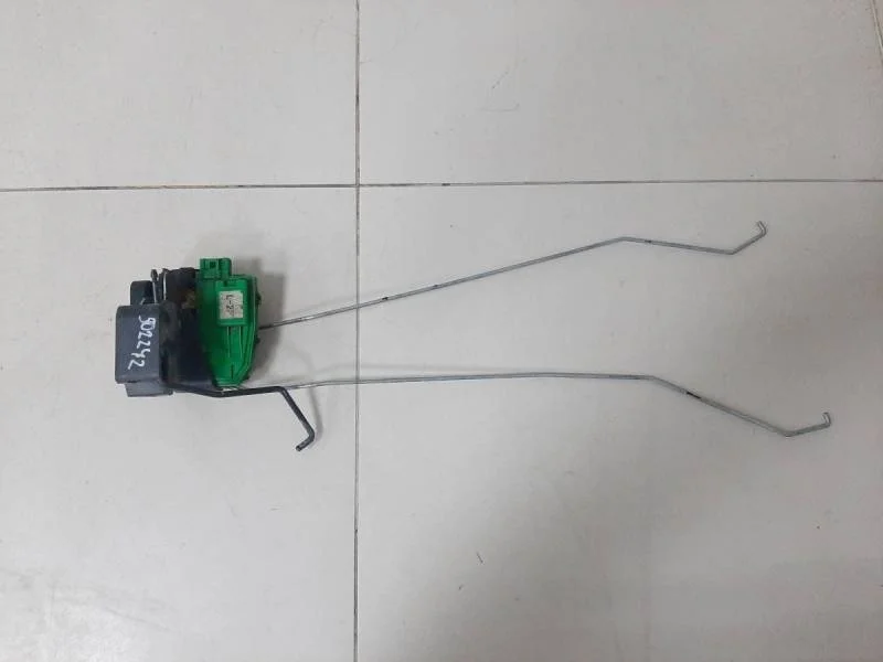 Замок двери задней левой Hyundai Solaris 2010-2017