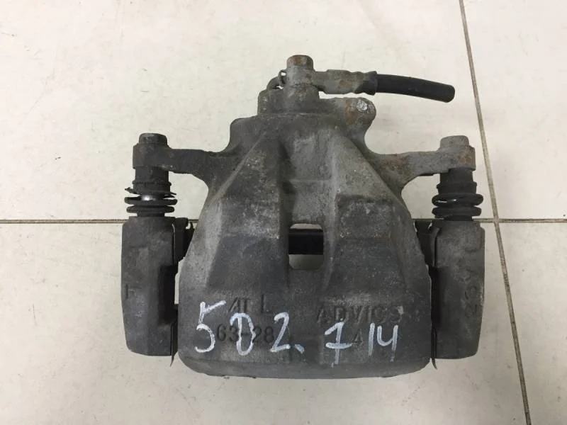 Суппорт передний левый Toyota Camry (V40) 2006-2011