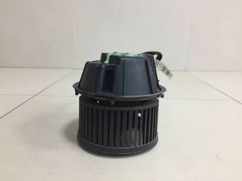 Моторчик отопителя Renault Duster 2012>