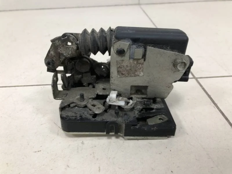 Замок двери передней правой Renault Logan (1) 2005-2014