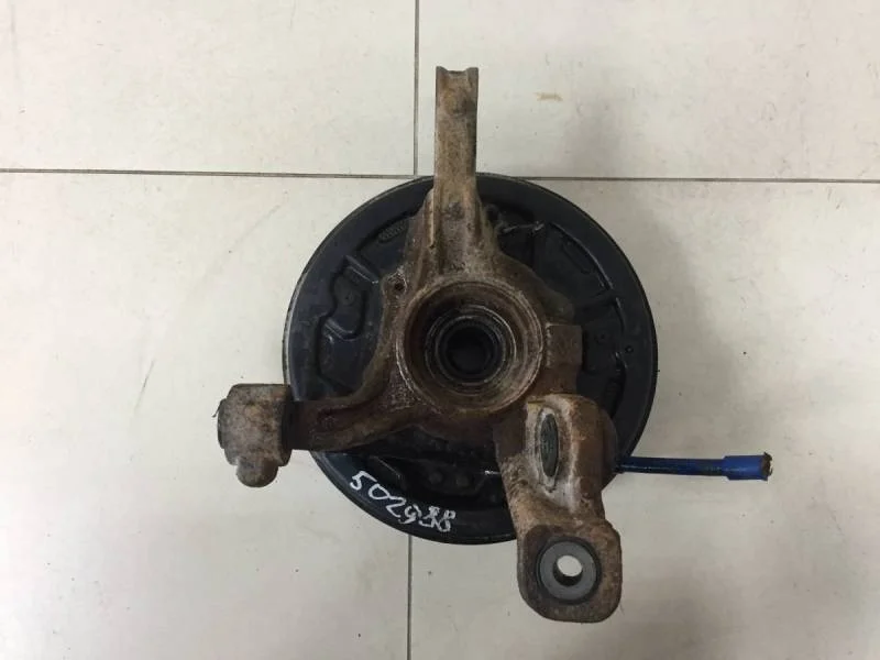 Кулак поворотный задний левый Renault Duster 2012>