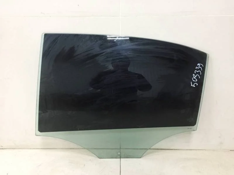 Стекло двери задней левой Volkswagen Jetta (5K) 2011>