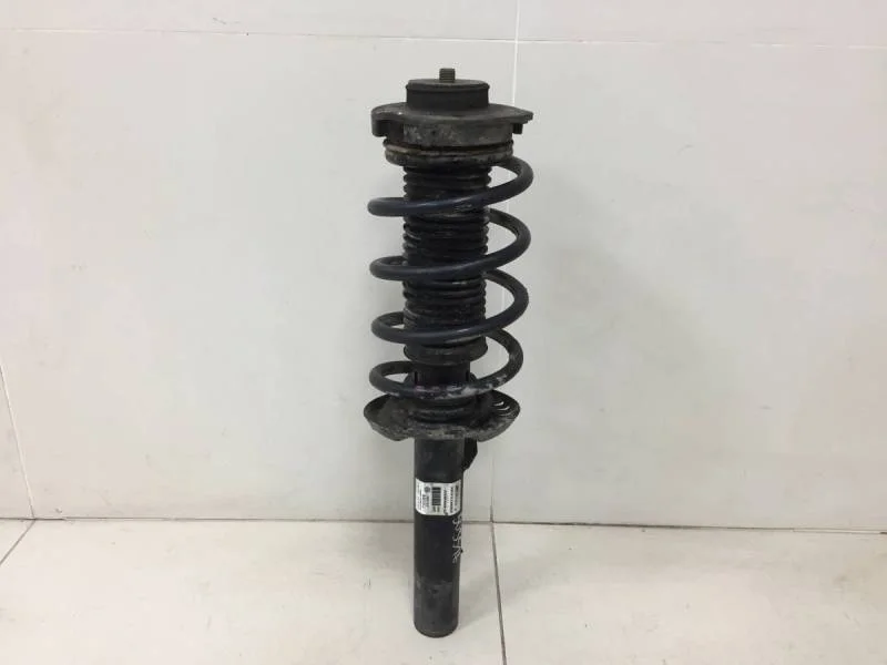 Амортизатор передний Volkswagen Jetta (5K) 2011>