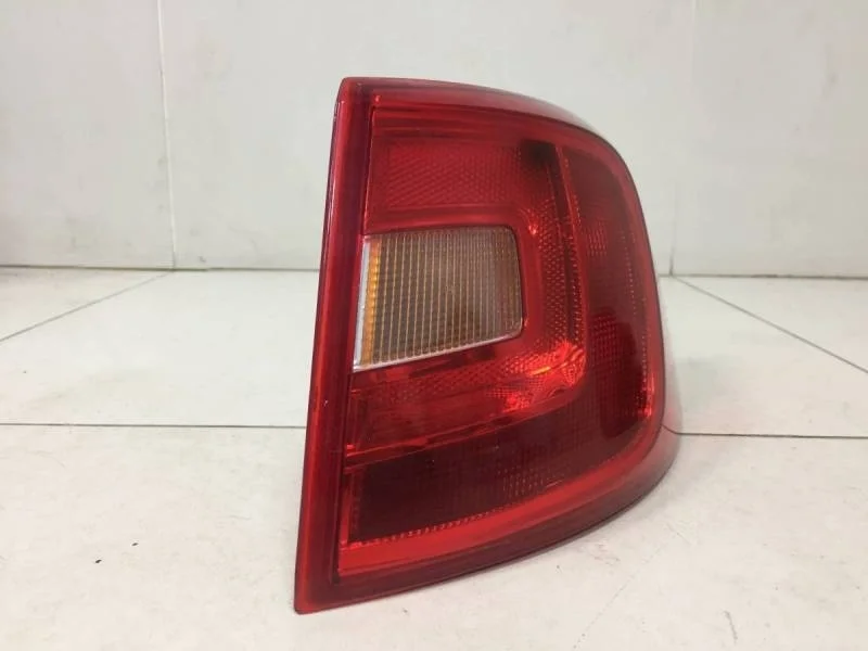 Фонарь задний наружный правый Volkswagen Jetta (5K) 2011>