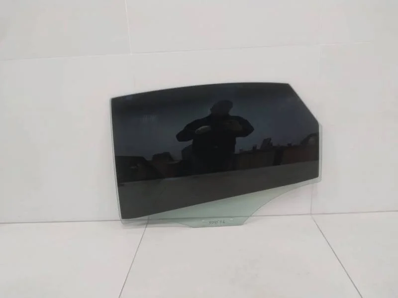 Стекло двери задней левой Audi A6 (C7) 2011>