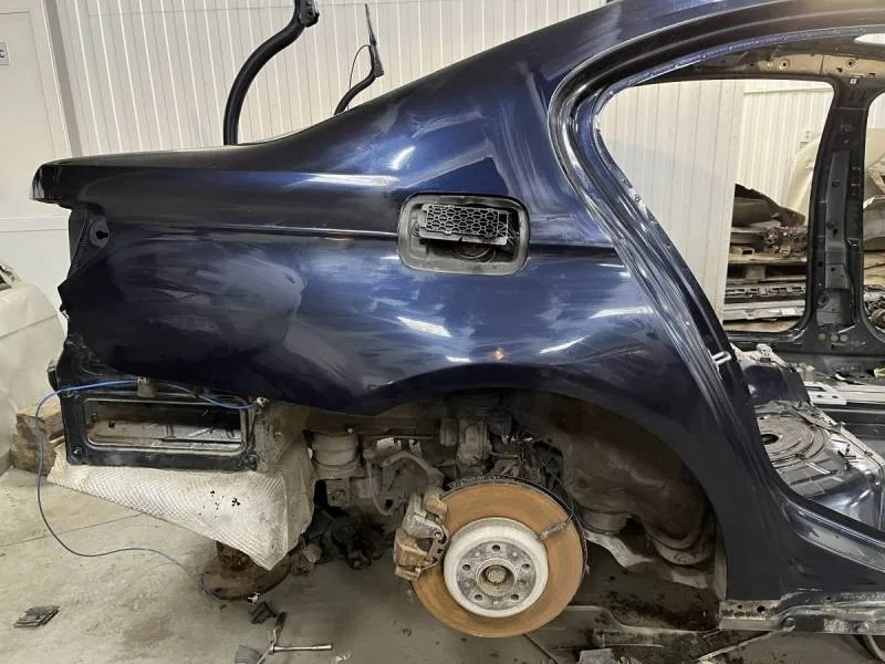 Крыло заднее правое BMW 7-Series F01  2008-2015