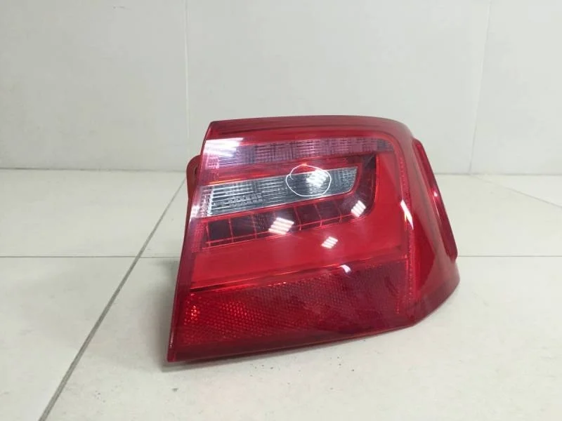 Фонарь задний наружный правый Audi A6 (C7) 2011>