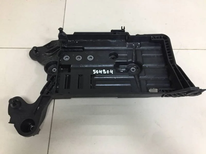 Крепление АКБ (корпус / подставка) Skoda Octavia A8 2019>