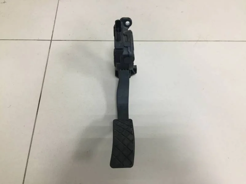 Педаль газа Audi A6 (C7) 2011>