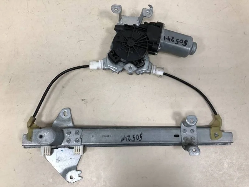 Стеклоподъемник электр. задний правый Nissan Qashqai (J10) 2006-2013